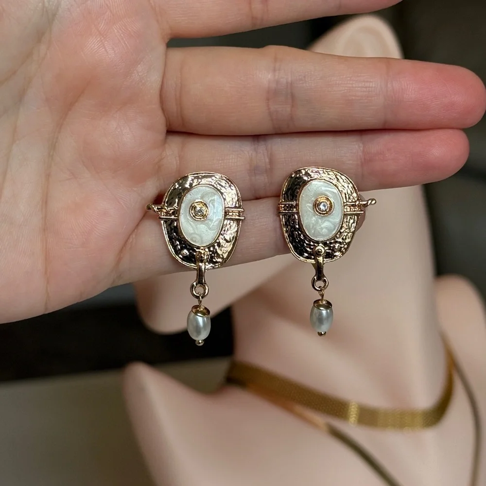 Gold and White Pearl Drop Earrings 💕